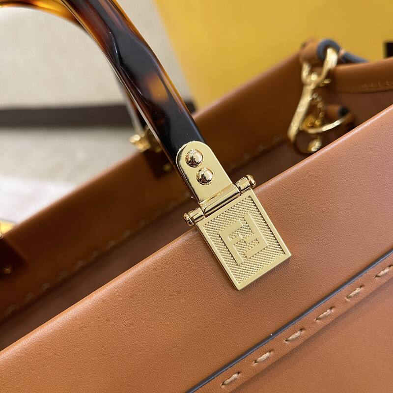 Fendi Brown 30x22x12cm shoulder bag — Premium Replica