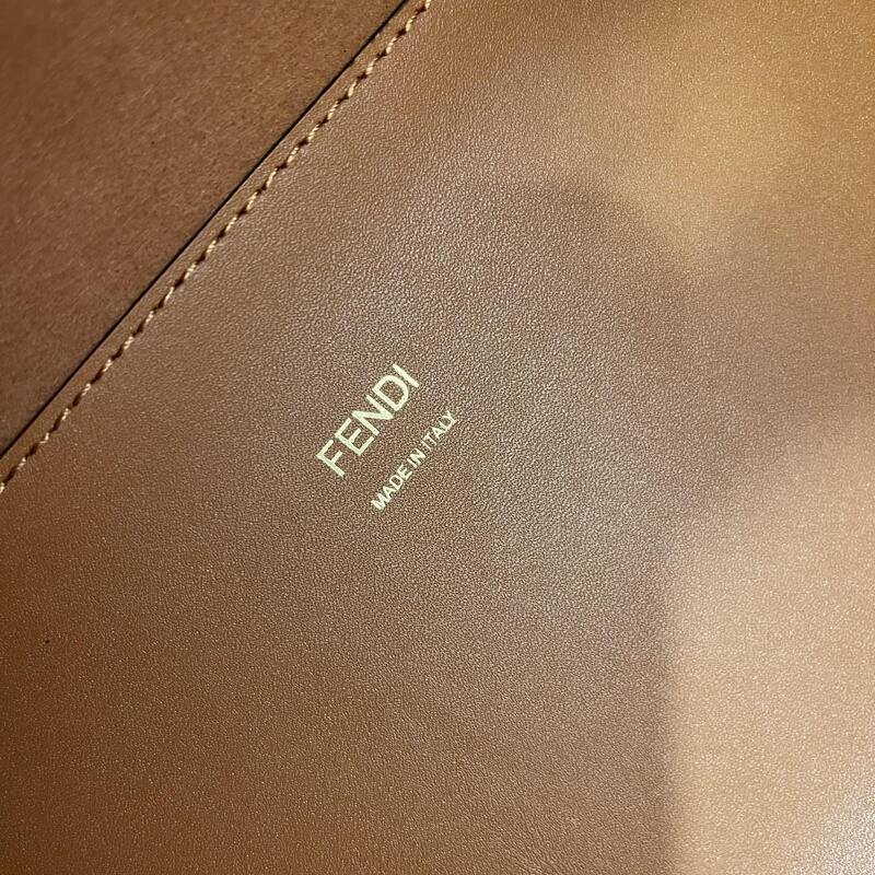 Fendi Brown 30x22x12cm shoulder bag — Premium Replica