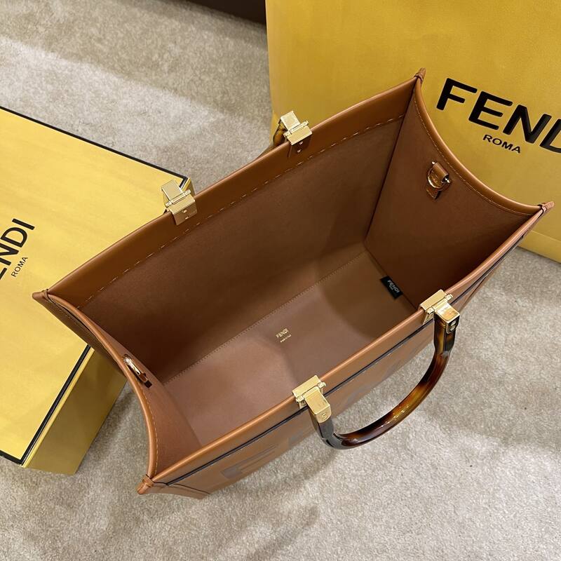Fendi Brown 30x22x12cm shoulder bag — Premium Replica