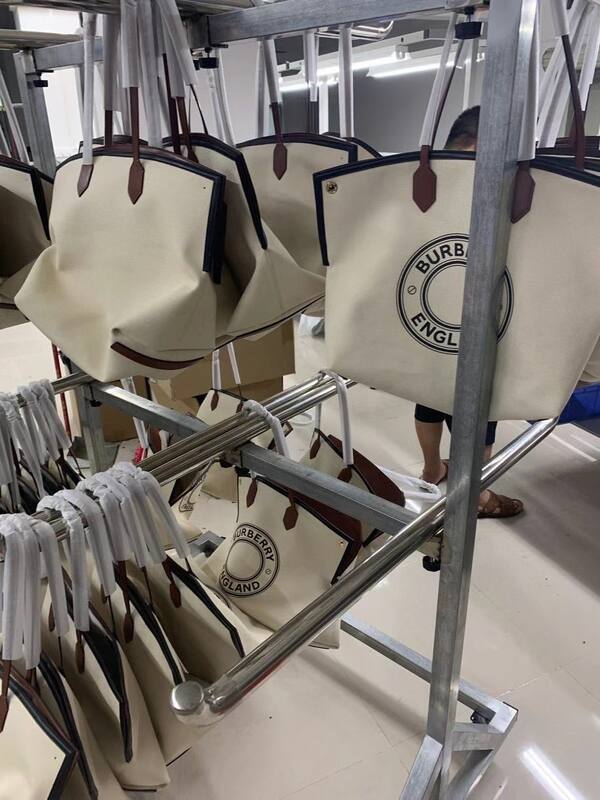 Burberry Brown shoulder bag — Top Quality Replica