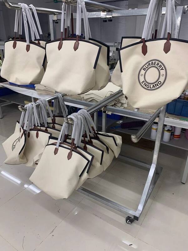 Burberry Brown shoulder bag — Top Quality Replica