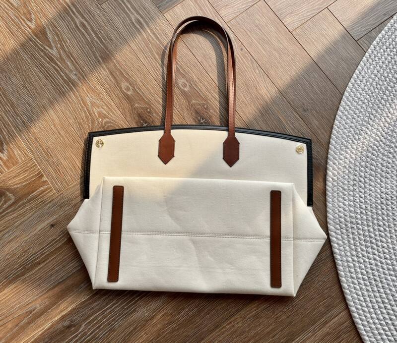 Burberry Black shoulder bag — Top Quality Replica
