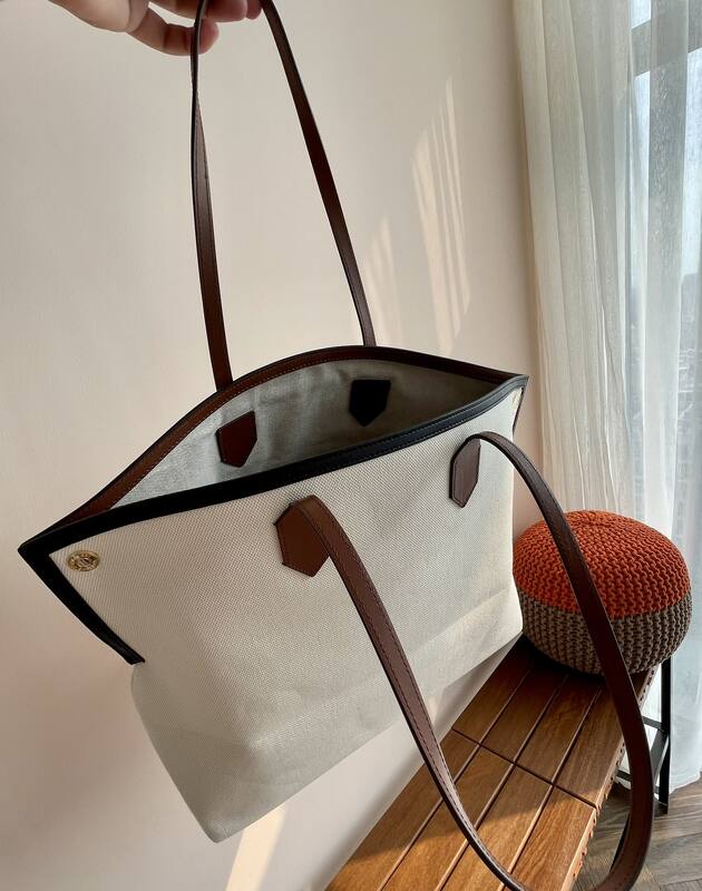 Burberry Brown 40x30x16cm shoulder bag — 1:1 Replica