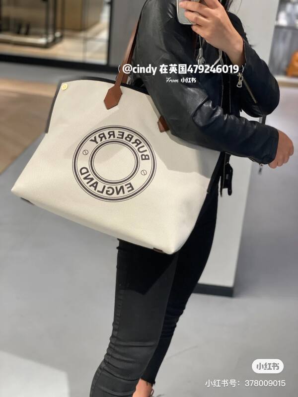 Burberry Brown 40x30x16cm shoulder bag — AAA Quality Replica