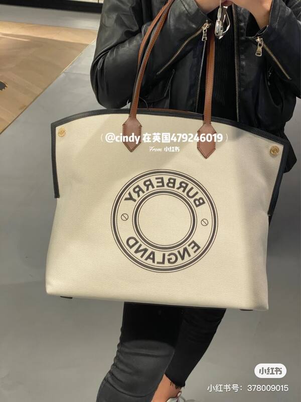 Burberry Brown 40x30x16cm shoulder bag — AAA Quality Replica
