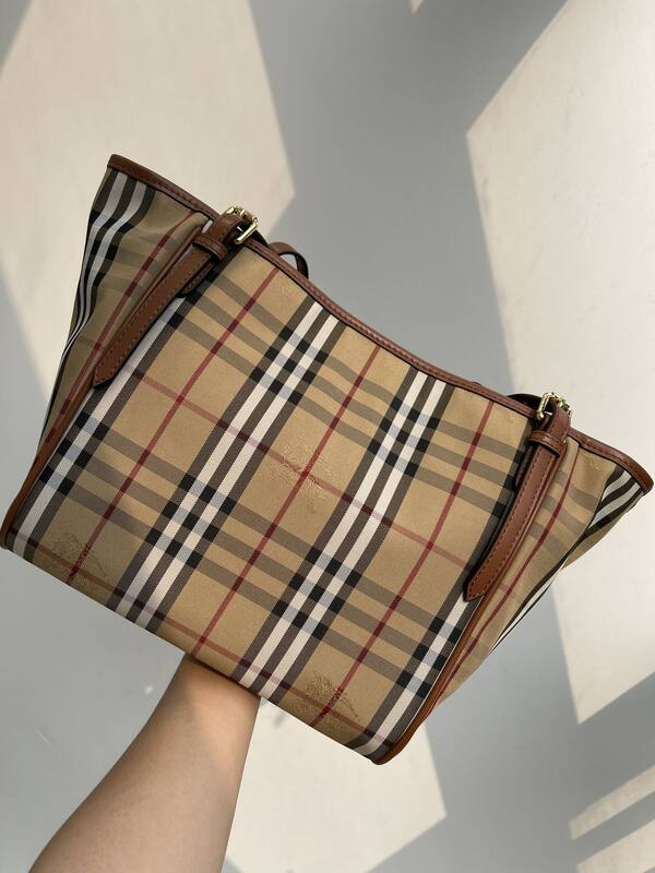 Burberry Haymarket Check Brown Leather Trim 28x26x16cm tote — AAA Quality Replica