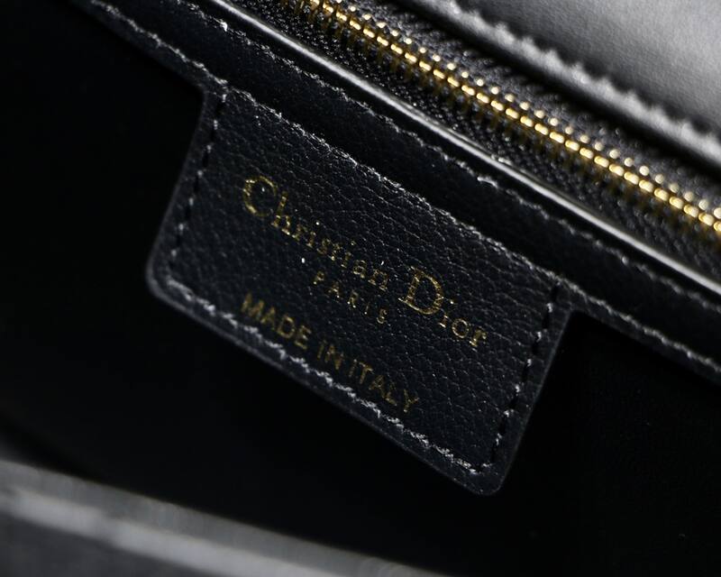 Dior Caro Black shoulder — Premium Replica