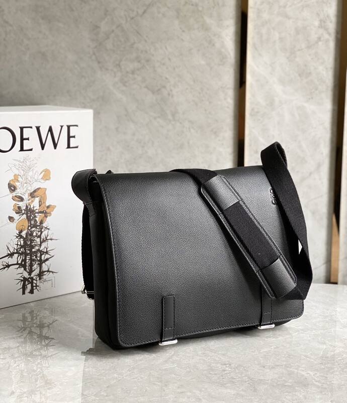 Loewe Black 33x25x10cm crossbody — 1:1 Replica
