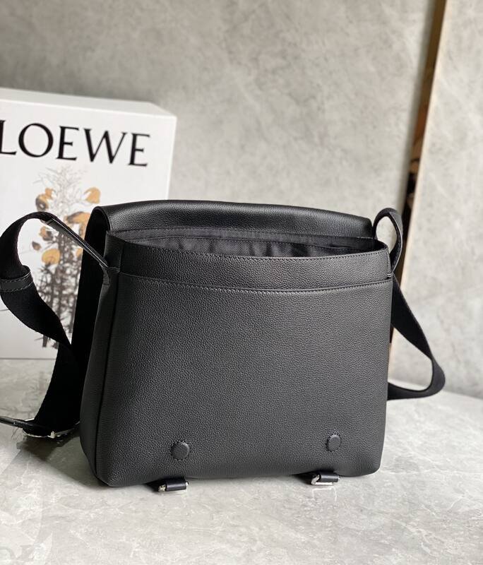 Loewe Black 33x25x10cm crossbody — 1:1 Replica