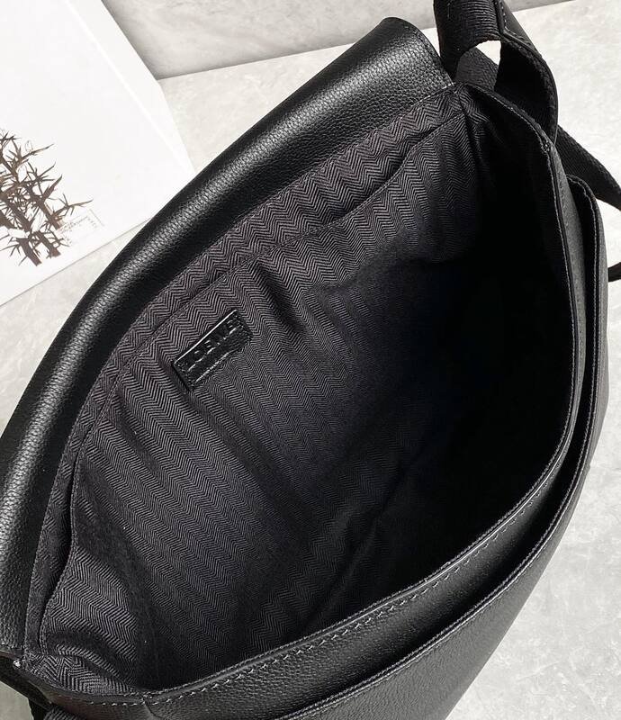 Loewe Black 33x25x10cm crossbody — 1:1 Replica