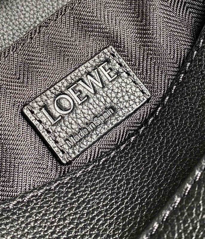 Loewe Black 33x25x10cm crossbody — 1:1 Replica