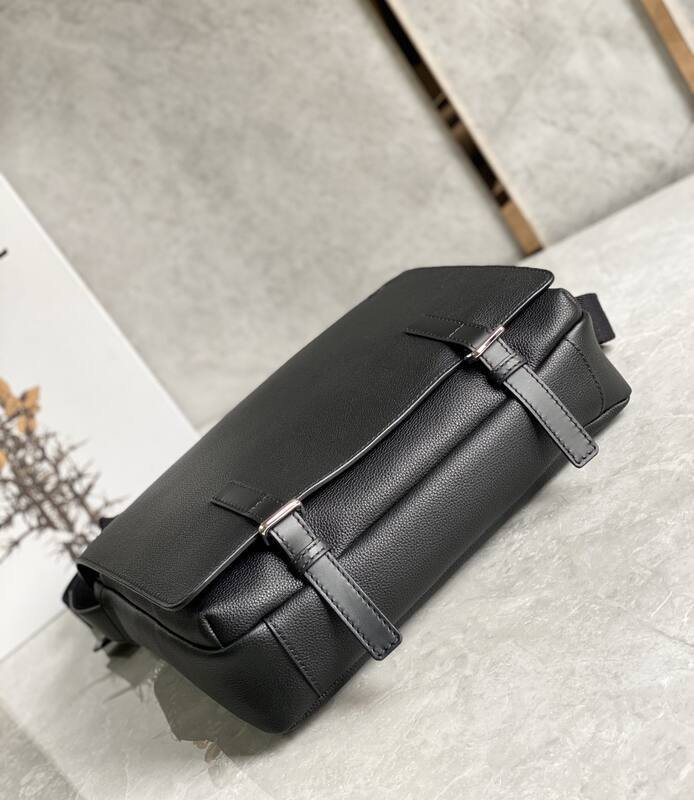 Loewe Black 33x25x10cm crossbody — 1:1 Replica