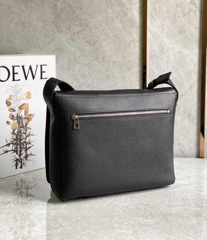Loewe Black 33x25x10cm crossbody — 1:1 Replica