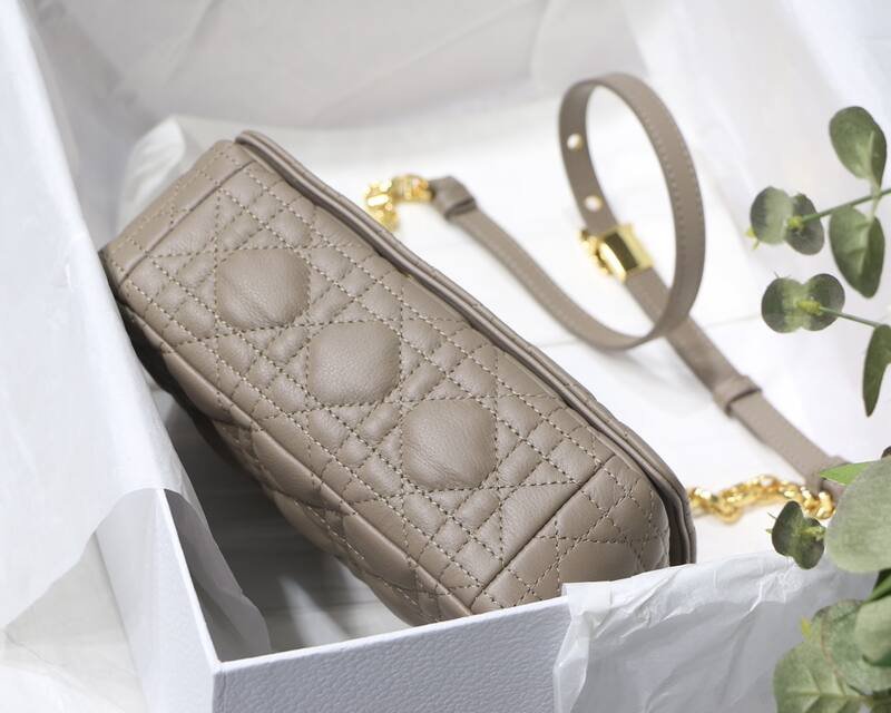 Dior 30 Montaigne Beige shoulder — AAA Quality Replica