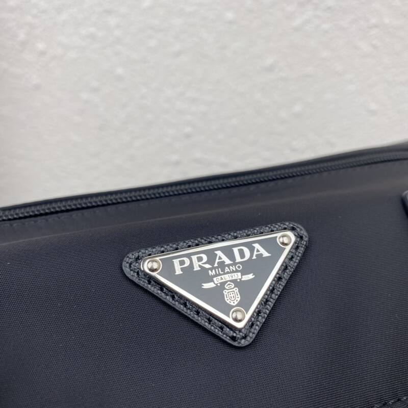 Prada Black Nylon 28x22x12cm messenger bag — AAA Quality Replica