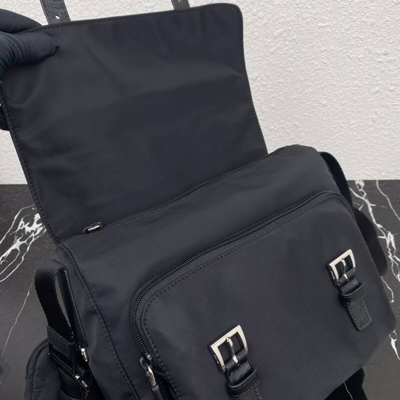 Prada Black Nylon 28x22x12cm messenger bag — AAA Quality Replica