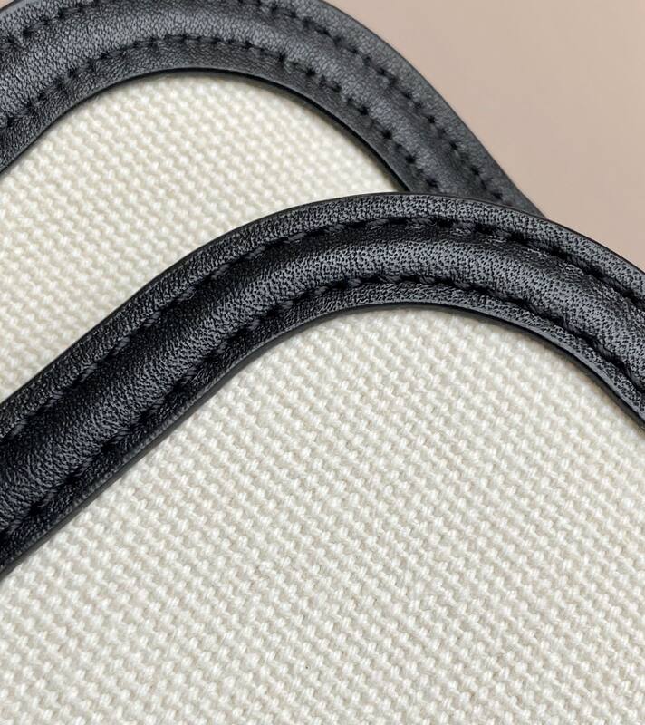 Burberry Black shoulder bag — Top Quality Replica