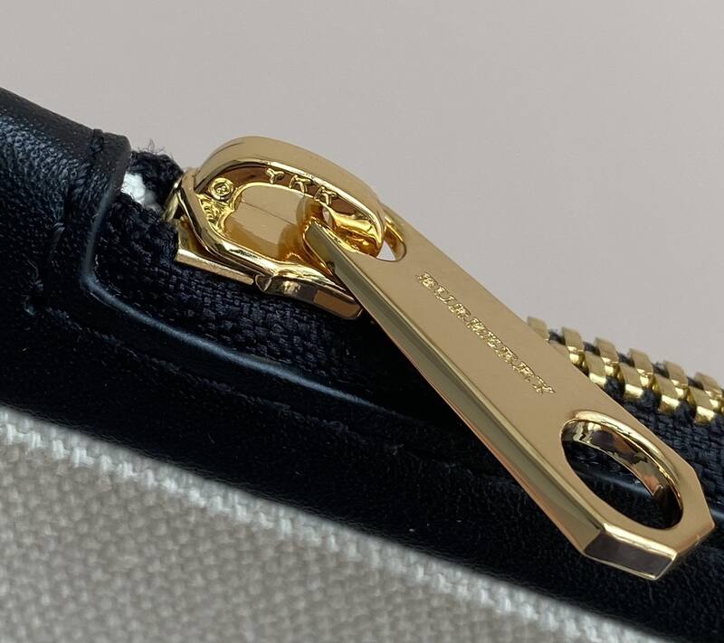Burberry Black shoulder bag — Top Quality Replica