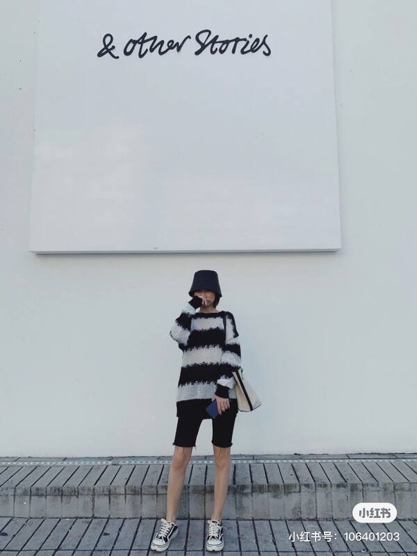 Burberry Black 40x30x16cm shoulder bag — AAA Quality Replica