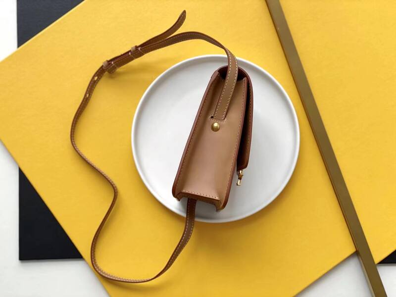 Saint Laurent Calfskin everyday — AAA Quality Replica