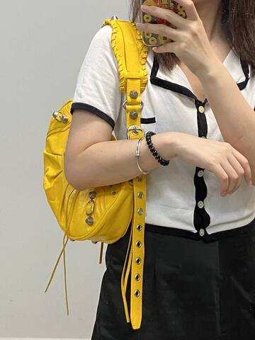 Balenciaga Le Cagole 26x14cm shoulder bag 1 1 Replica