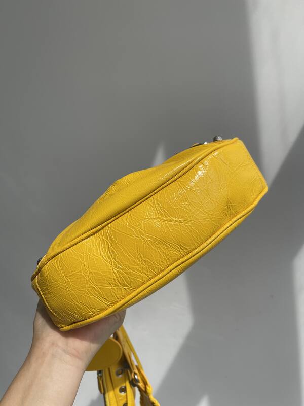 Balenciaga Le Cagole Yellow crinkled leather 26x16x10cm shoulder — AAA Quality Replica