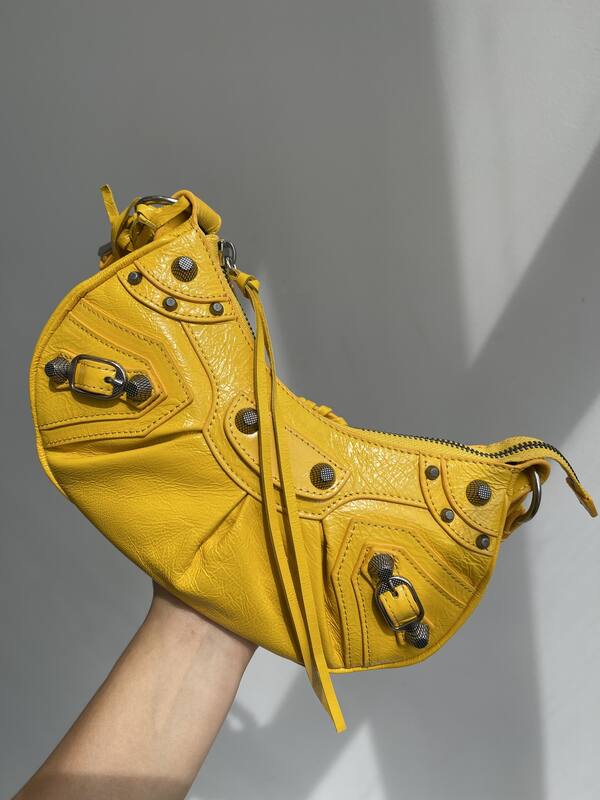 Balenciaga Le Cagole Yellow crinkled leather 26x16x10cm shoulder — AAA Quality Replica