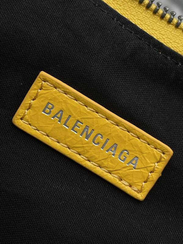 Balenciaga Le Cagole Yellow crinkled leather 26x16x10cm shoulder — AAA Quality Replica