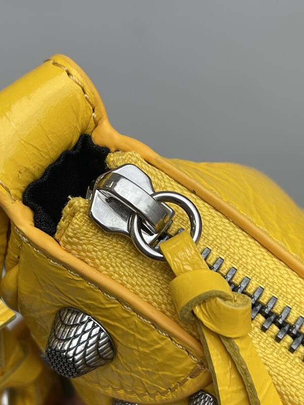 Balenciaga Le Cagole shoulder bag — AAA Quality Replica