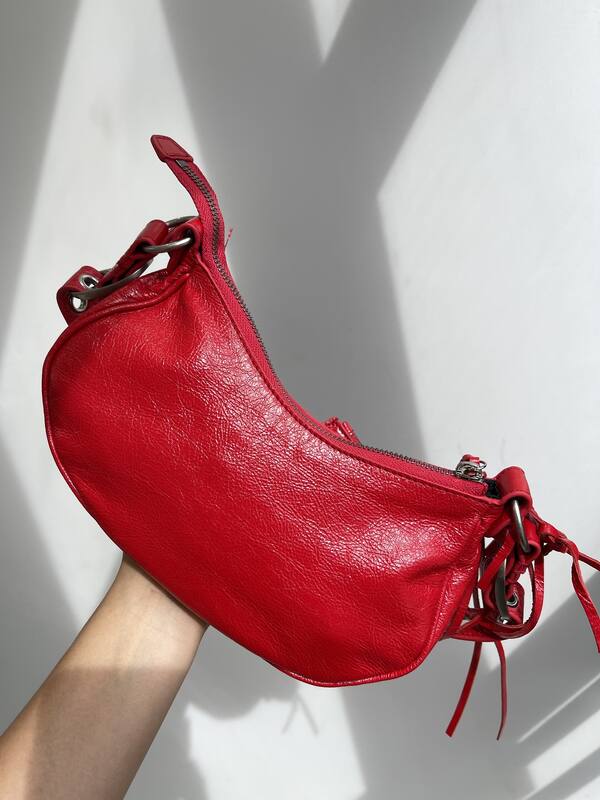 Balenciaga Le Cagole Red crinkled leather 26X16X10cm crossbody — Top Quality Replica