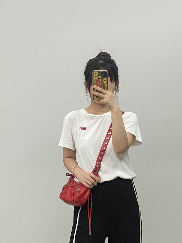 Balenciaga Red 25x18x10cm shoulder bag — Premium Replica
