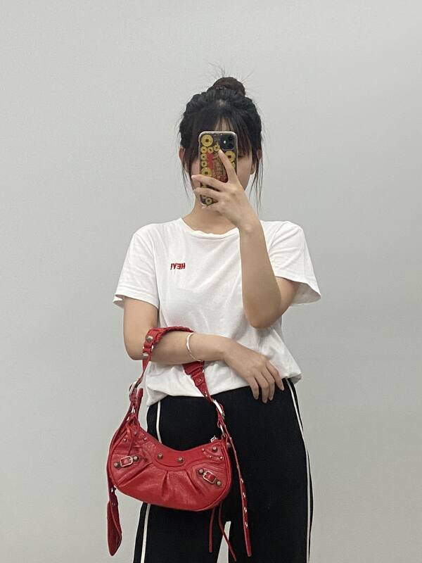 Balenciaga Red 25x18x10cm shoulder bag — Premium Replica