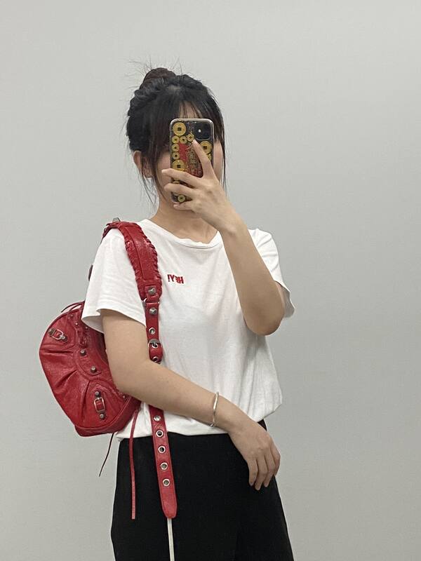 Balenciaga Red 25x18x10cm shoulder bag — Premium Replica