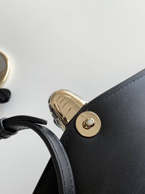 Bulgari shoulder bag — Premium Replica