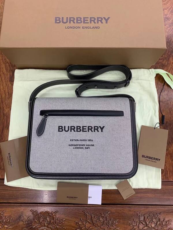 Burberry Black shoulder bag — Premium Replica