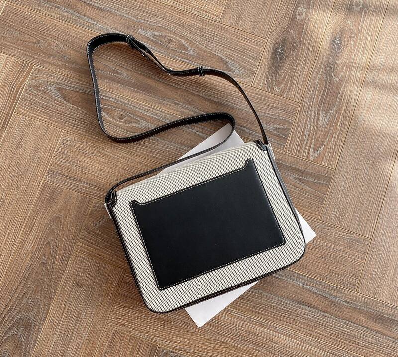 Burberry Black shoulder bag — 1:1 Replica
