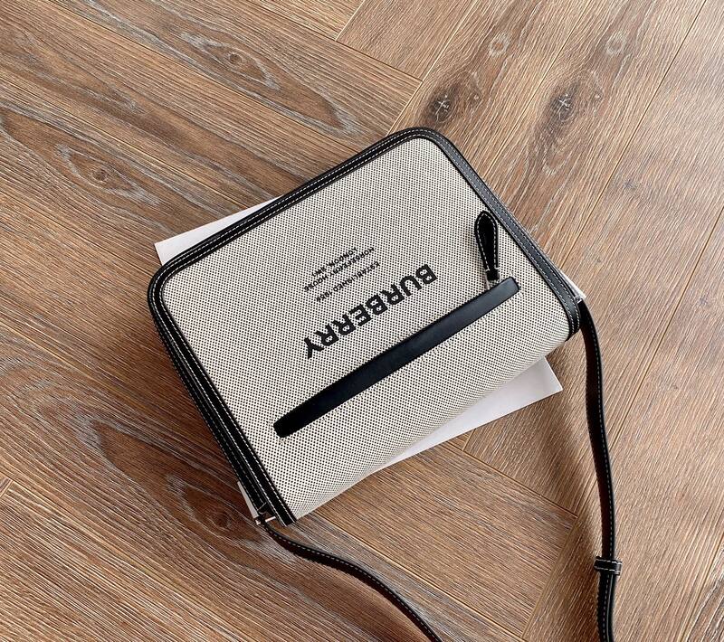 Burberry Black shoulder bag — 1:1 Replica
