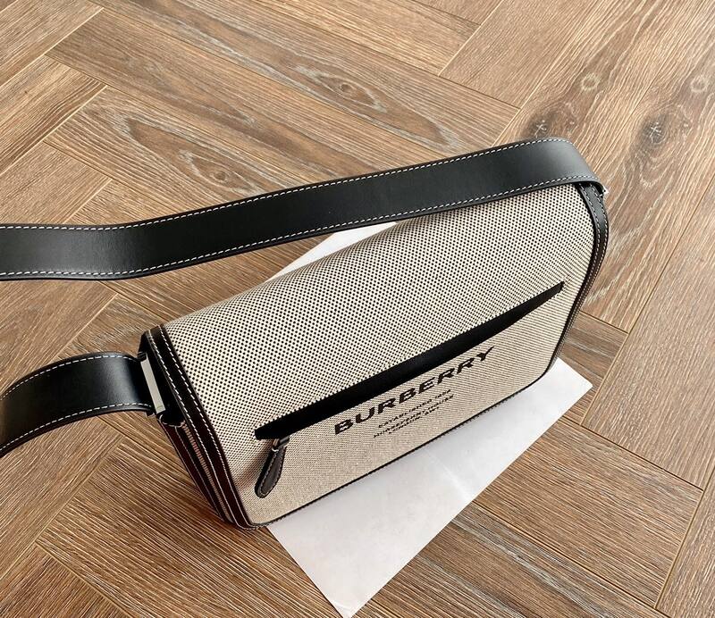 Burberry Black shoulder bag — 1:1 Replica