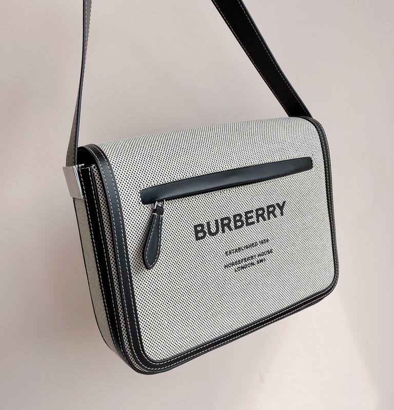 Burberry Black shoulder bag — Top Quality Replica