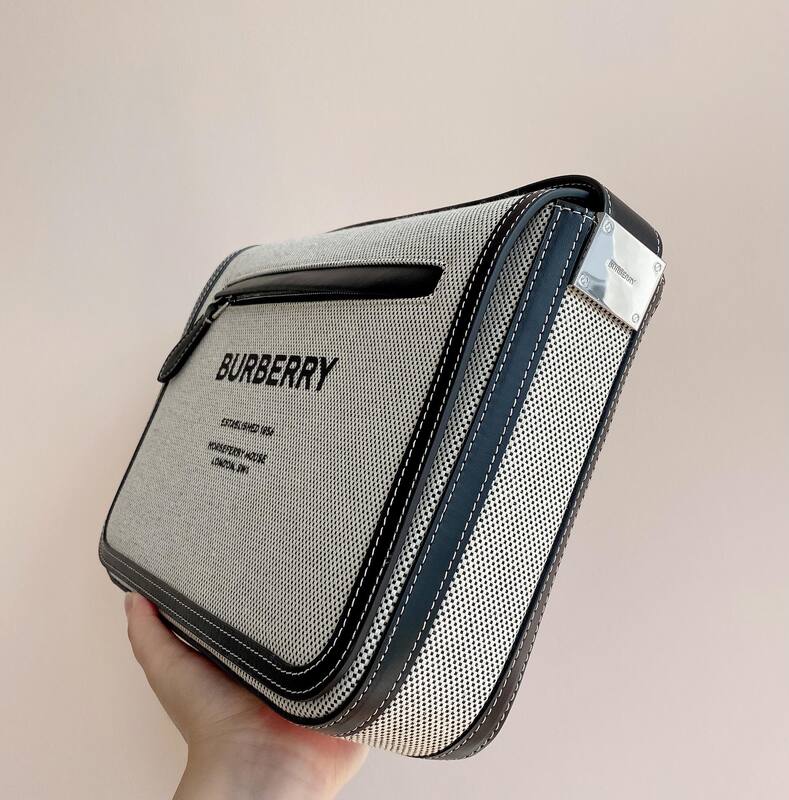 Burberry Black shoulder bag — Top Quality Replica