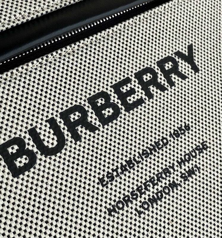 Burberry Black shoulder bag — Top Quality Replica