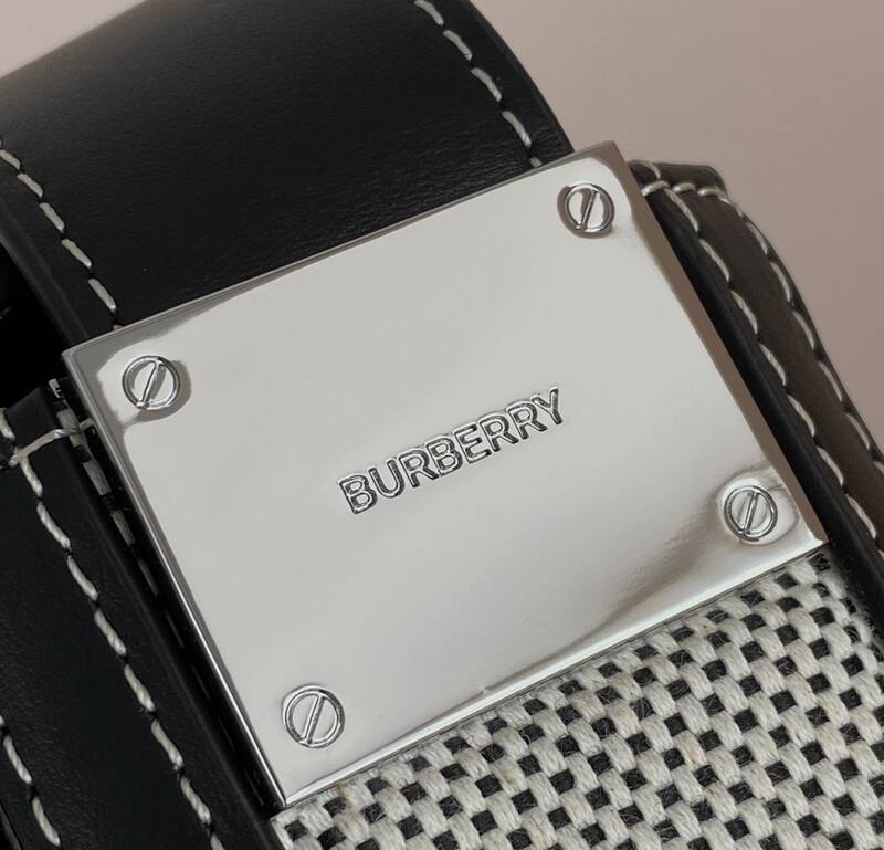 Burberry Black shoulder bag — 1:1 Replica
