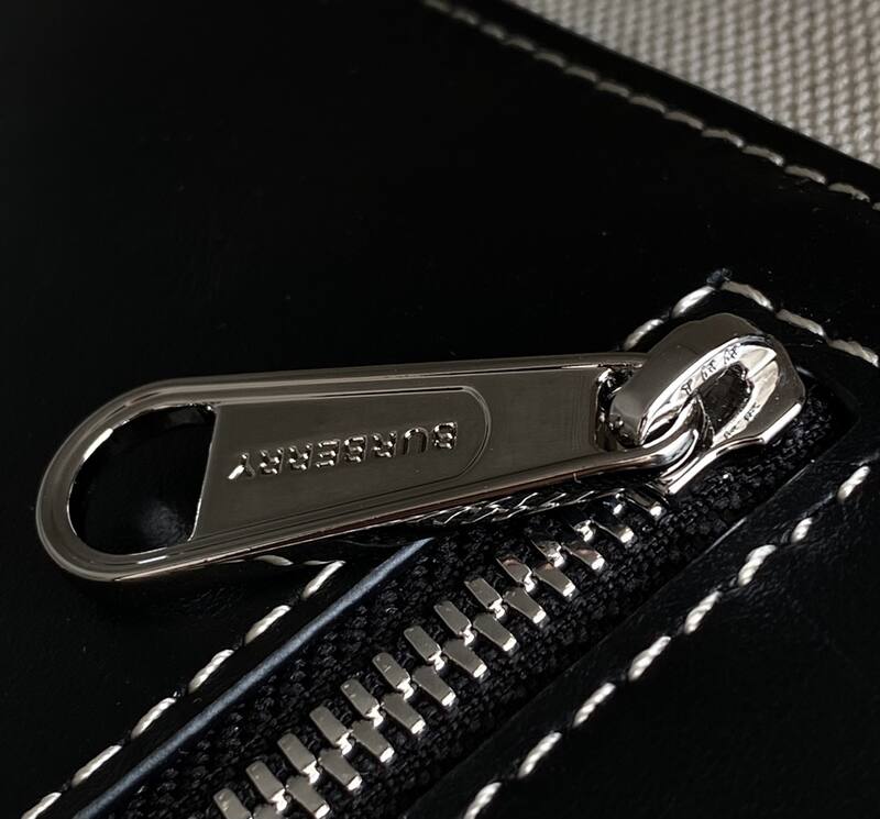 Burberry Black shoulder bag — 1:1 Replica