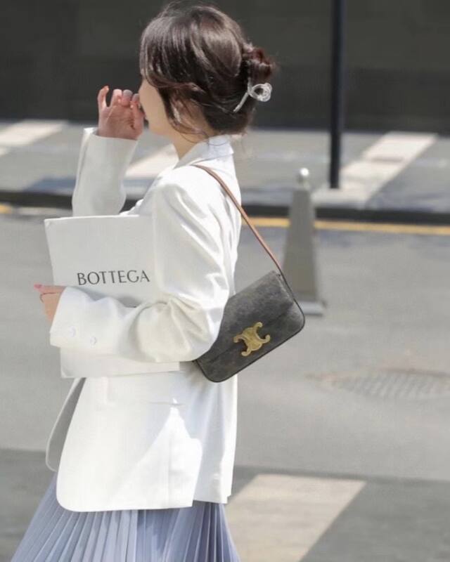 Celine Triomphe shoulder bag — 1:1 Replica
