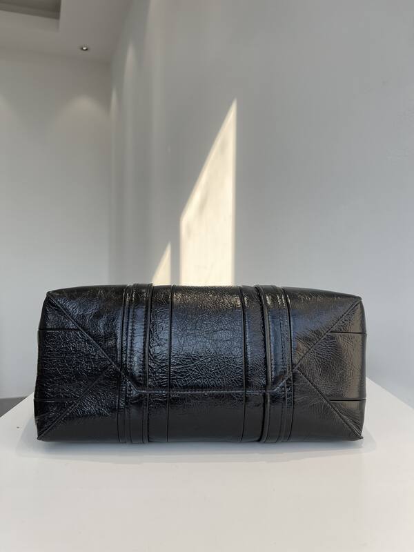 Balenciaga Black shoulder bag — AAA Quality Replica