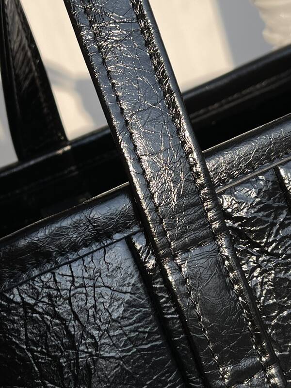 Balenciaga Black shoulder bag — 1:1 Replica