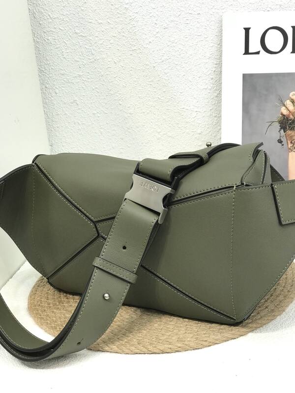 Loewe Green 25x18x10cm shoulder bag — Premium Replica