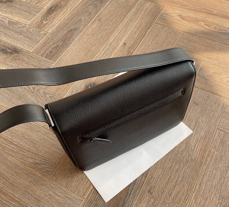 Burberry Black shoulder bag — AAA Quality Replica