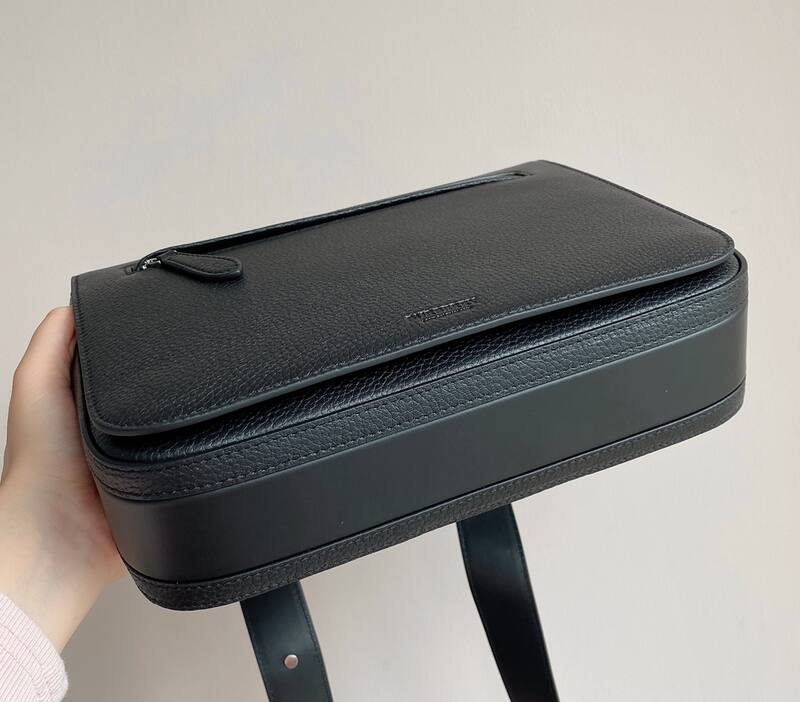 Burberry Black shoulder bag — Premium Replica