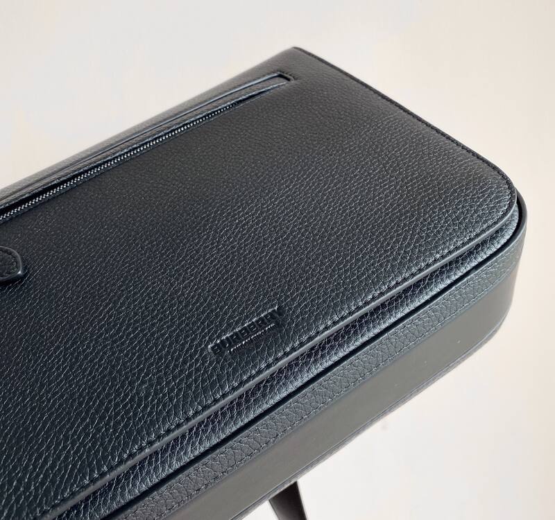 Burberry Black shoulder bag — Premium Replica